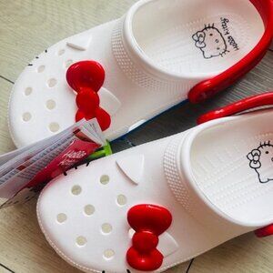 HELLO KITTY CROCS